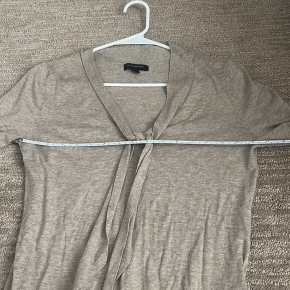 Banana republic blouse - size M - Picture 8 of 9